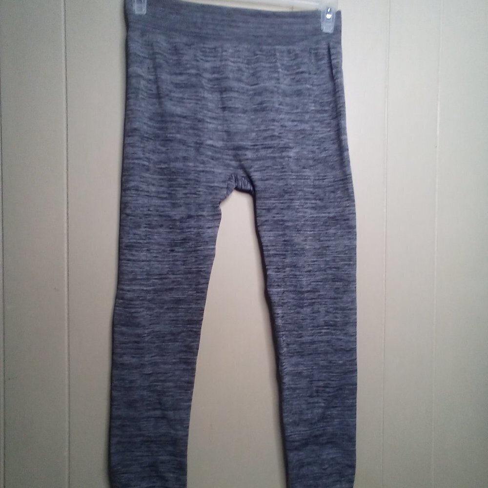 Shosho Cropped Leggings L XL Fleece Lined Active Athletic Gray Black